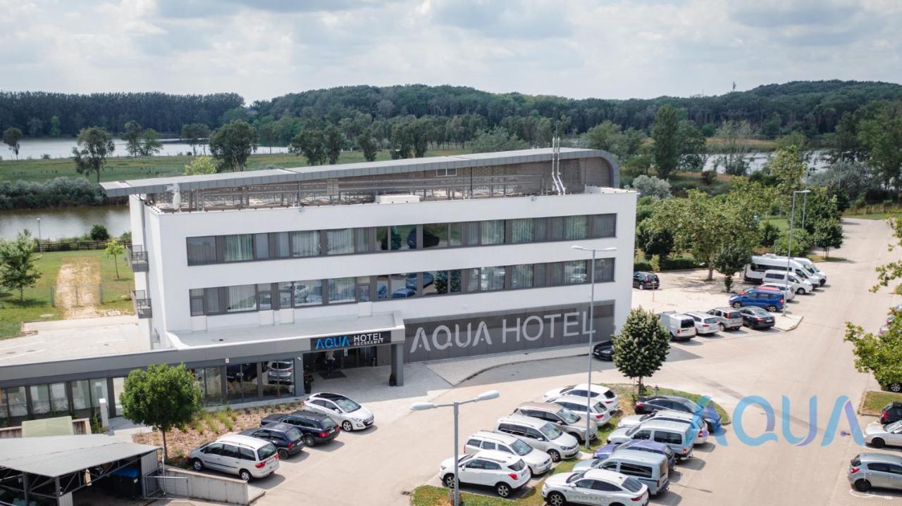 Aqua Hotel Kecskemét Exteriör bild